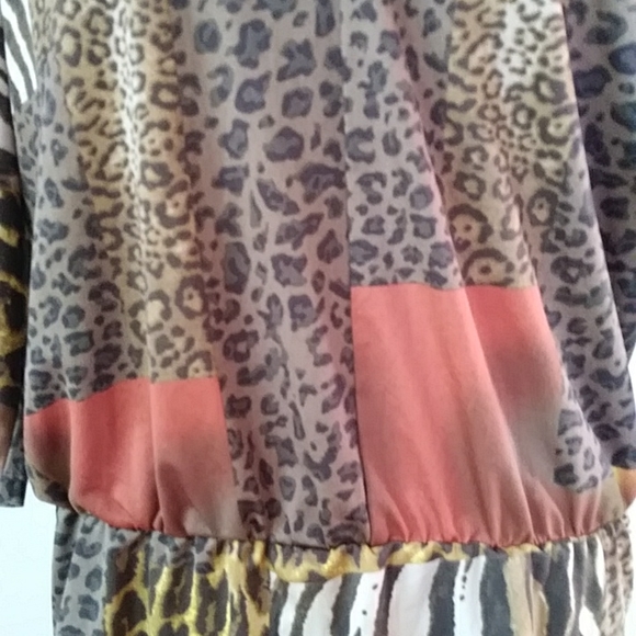 Zac & Rachel Animal Print Top Medium Brown Burnt Orange - Picture 6 of 13